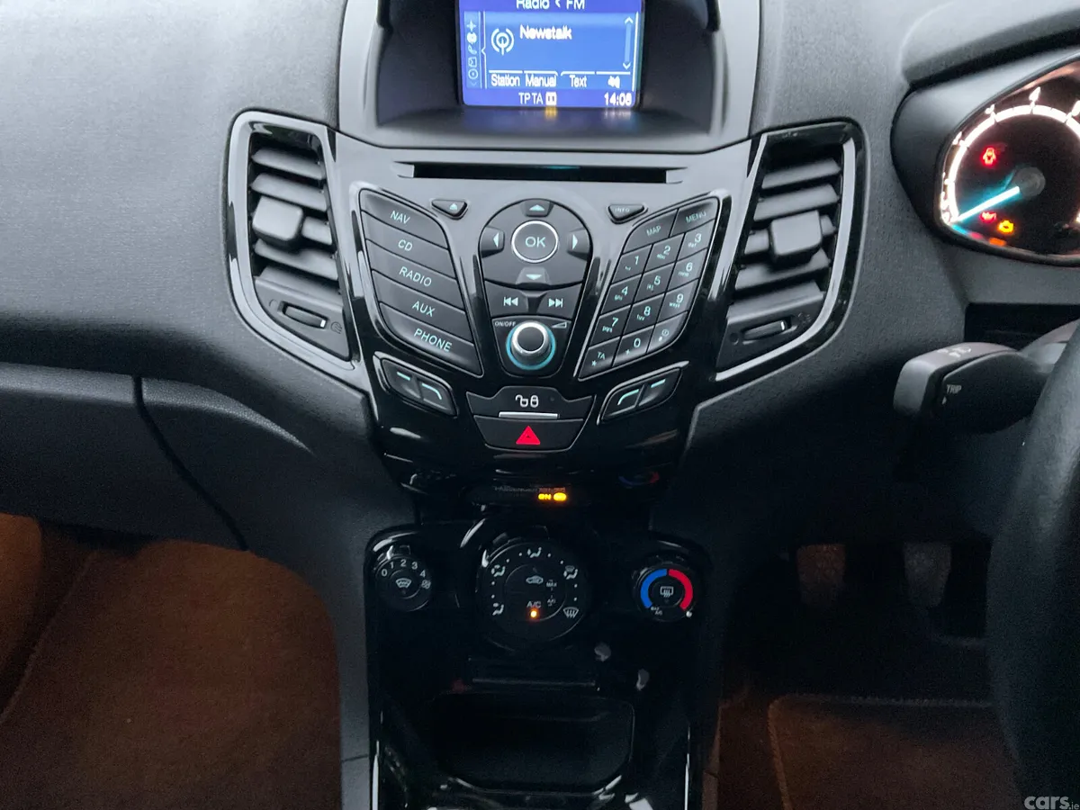 Ford Fiesta Hatchback, Petrol, 2017, Blue