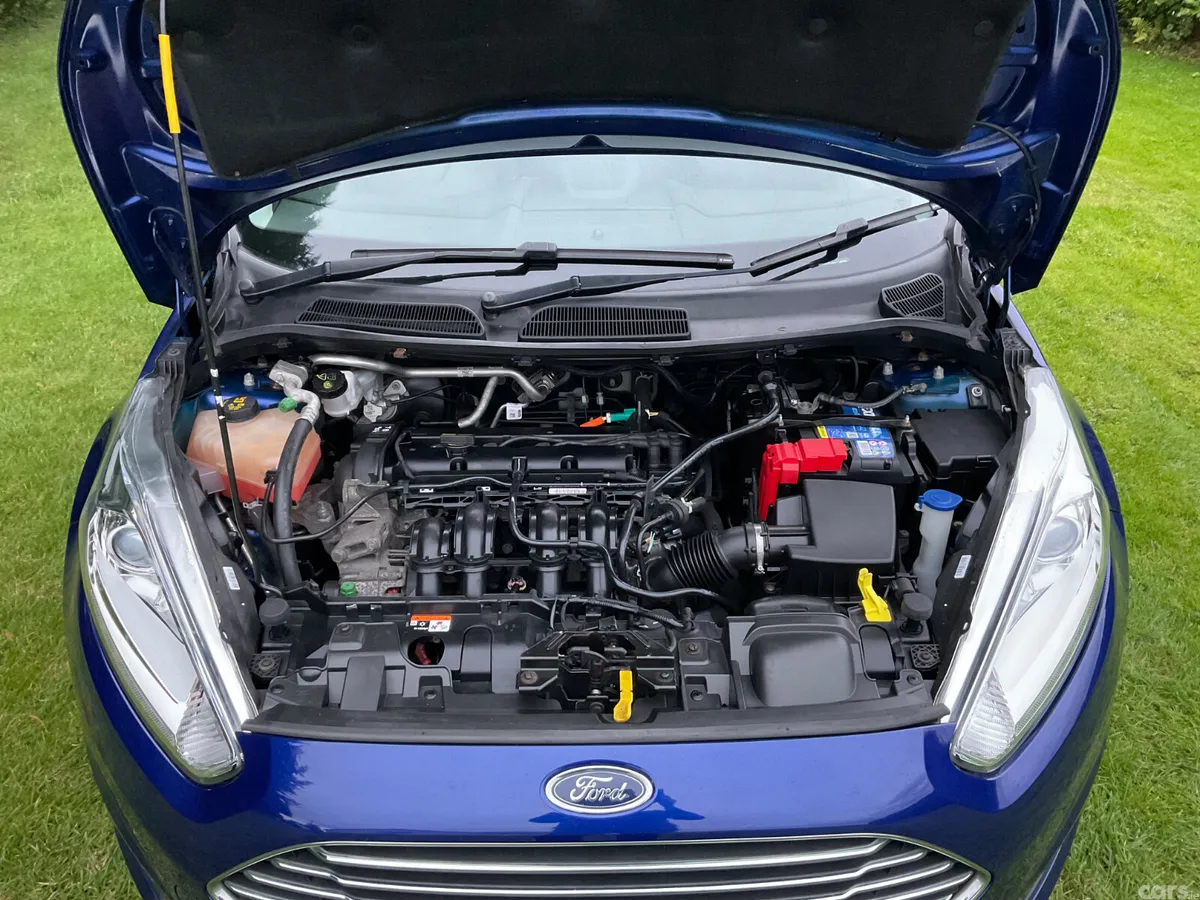Ford Fiesta Hatchback, Petrol, 2017, Blue