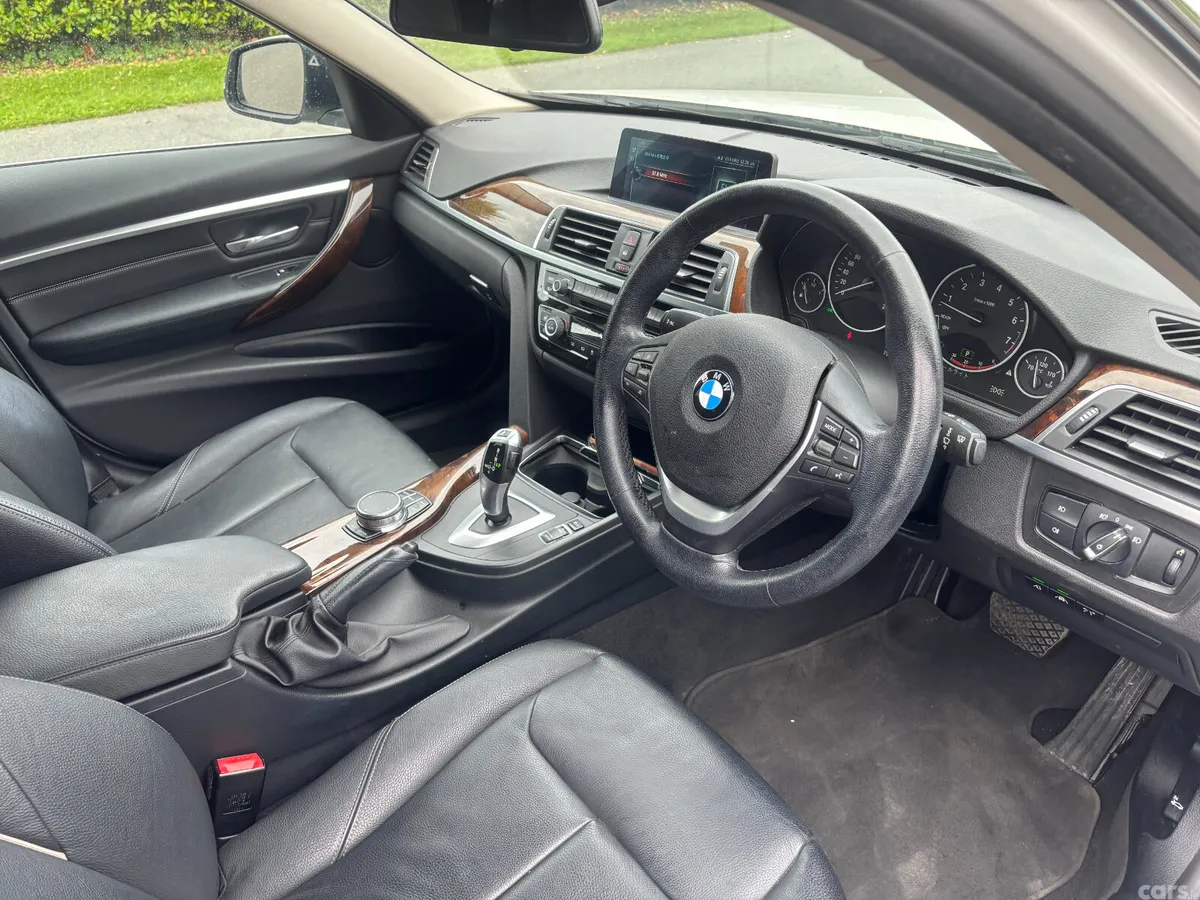 BMW 3-Series Estate, Petrol, 2017, White