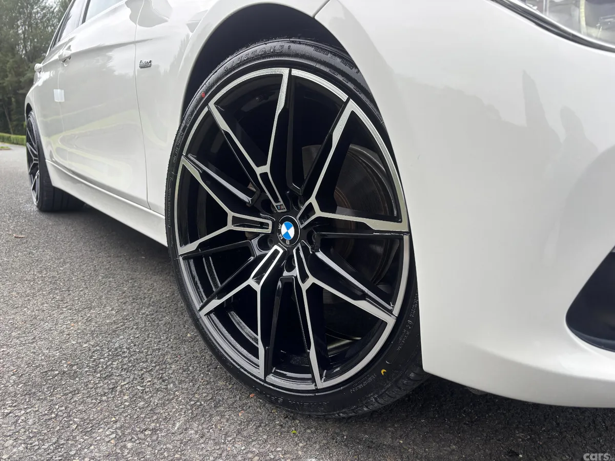 BMW 3-Series Estate, Petrol, 2017, White