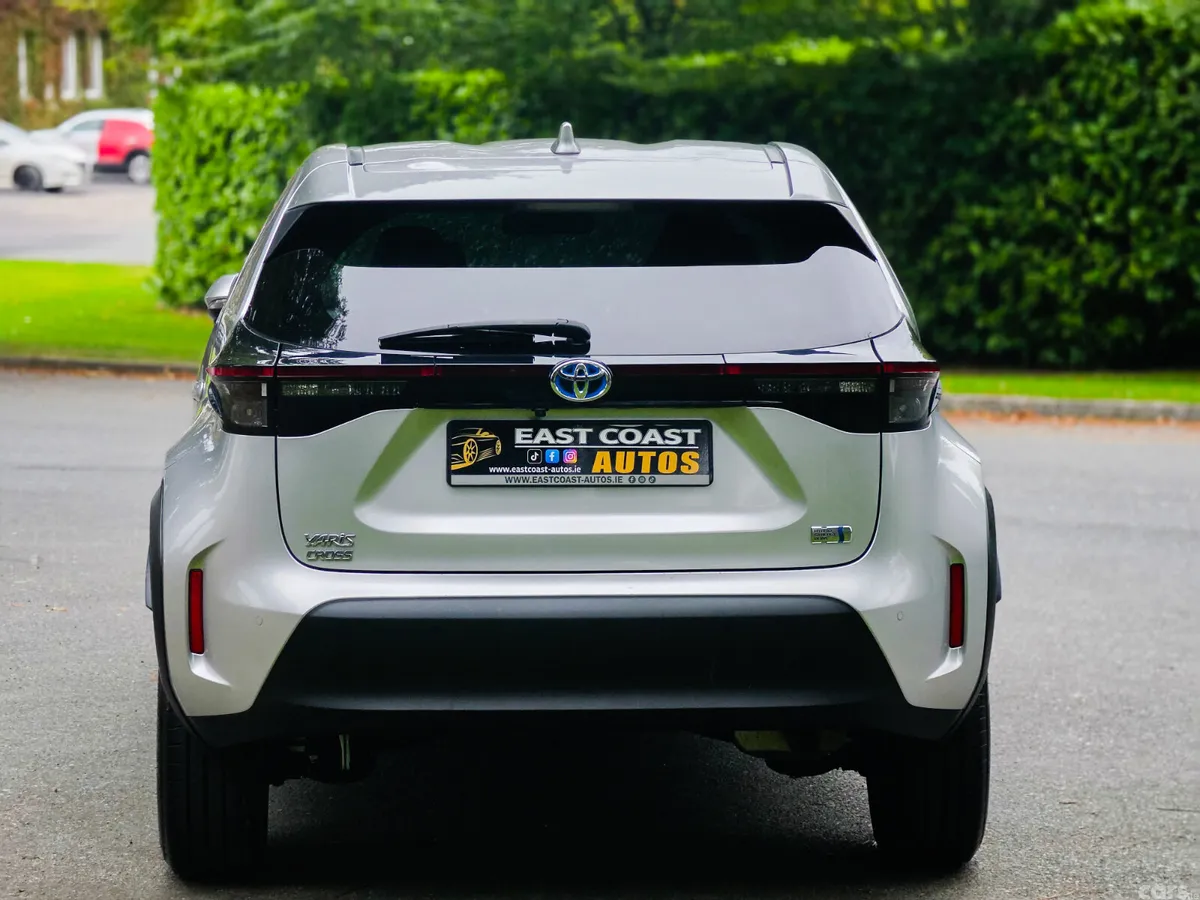Toyota Yaris Cross Estate, Petrol Hybrid, 2021, Silver