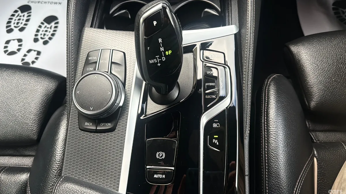 BMW 5-Series Saloon, Petrol Plug-in Hybrid, 2022, Grey