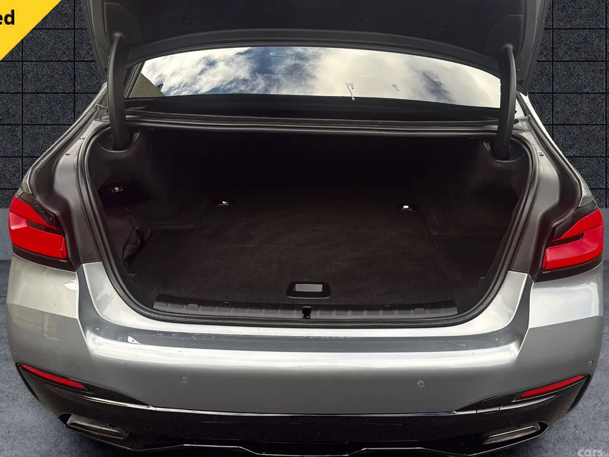 BMW 5-Series Saloon, Petrol Plug-in Hybrid, 2022, Grey