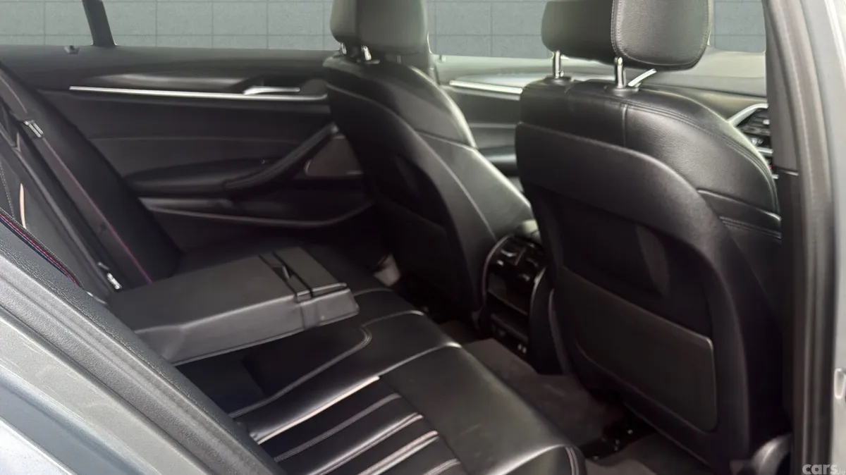 BMW 5-Series Saloon, Petrol Plug-in Hybrid, 2022, Grey