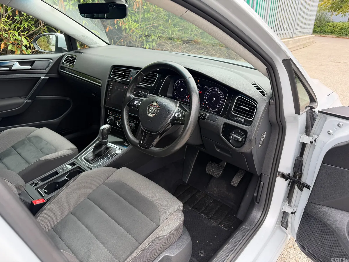 Volkswagen Golf Hatchback, Petrol, 2018, White