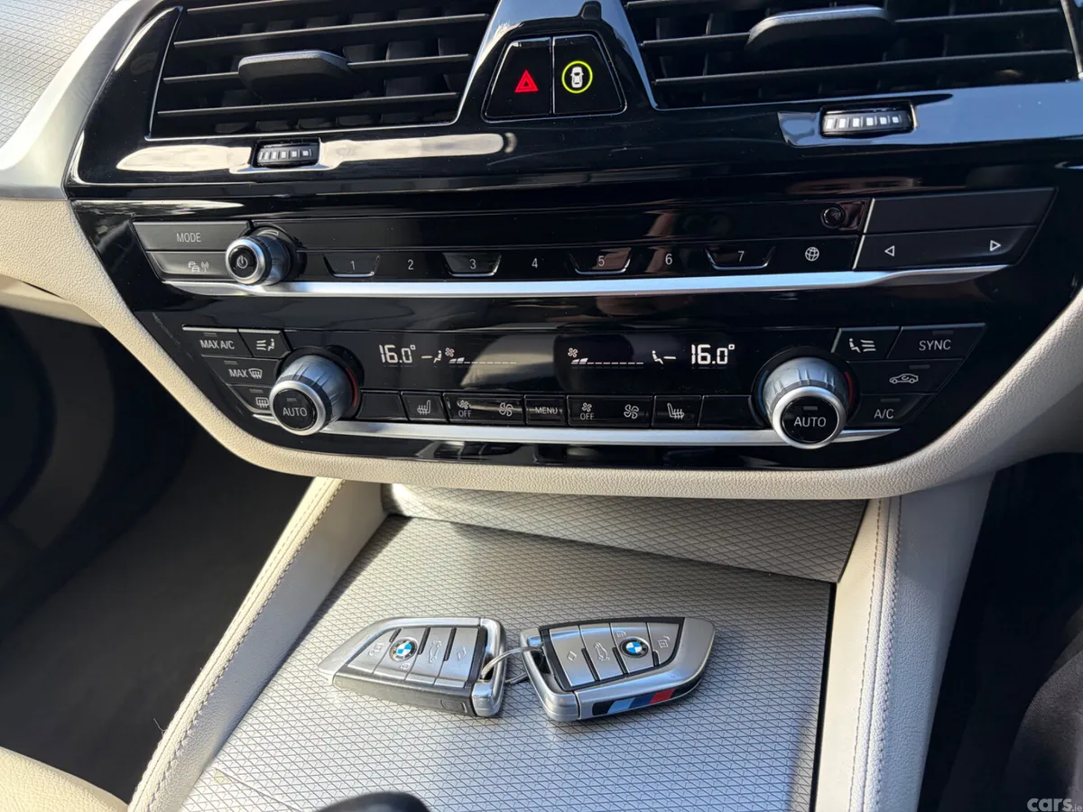 BMW 5-Series Saloon, Petrol Plug-in Hybrid, 2020, Grey