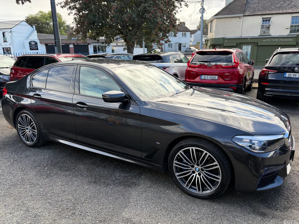 BMW 5-Series Saloon, Petrol Plug-in Hybrid, 2020, Grey