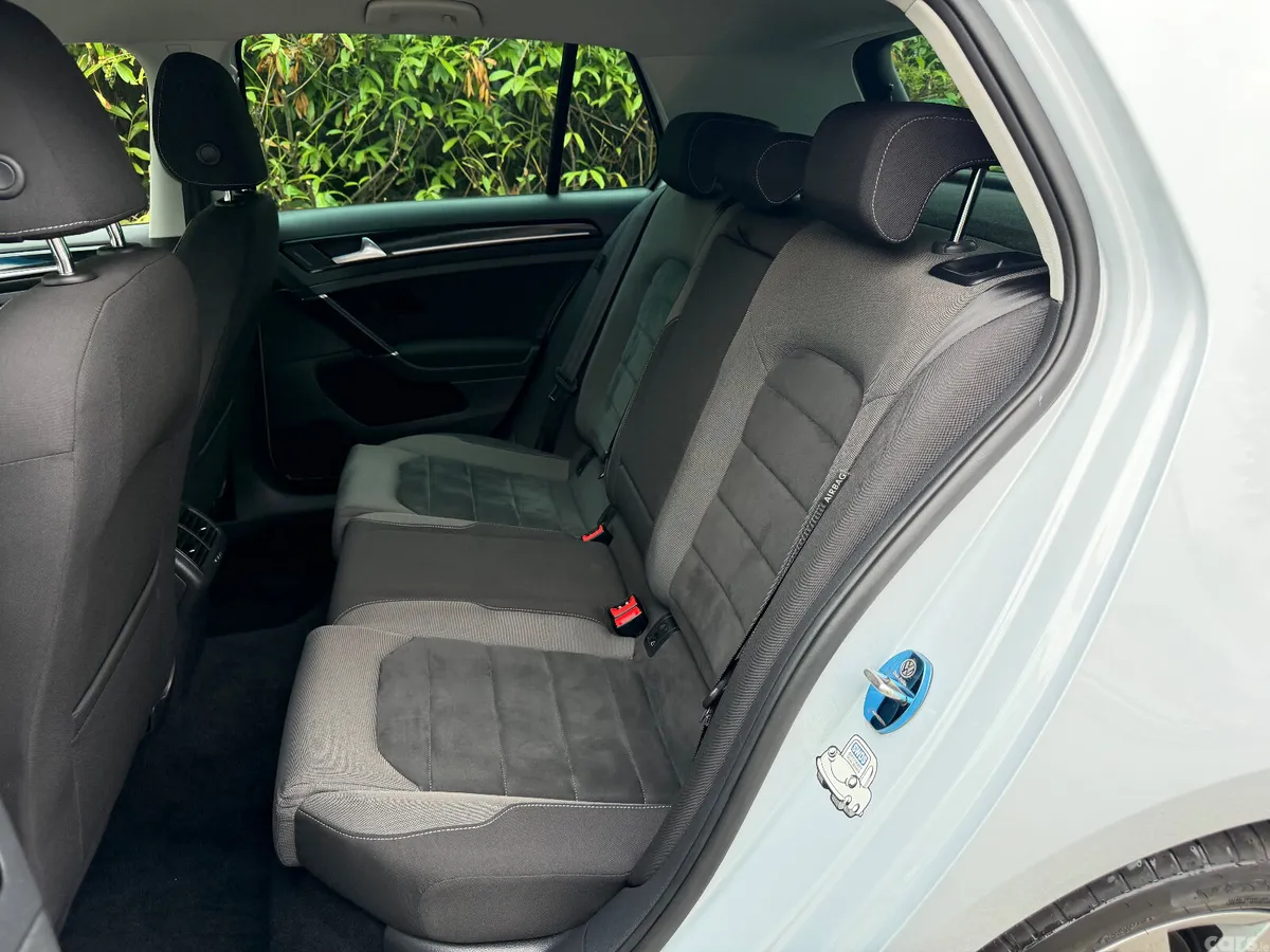 Volkswagen Golf Hatchback, Petrol, 2018, White