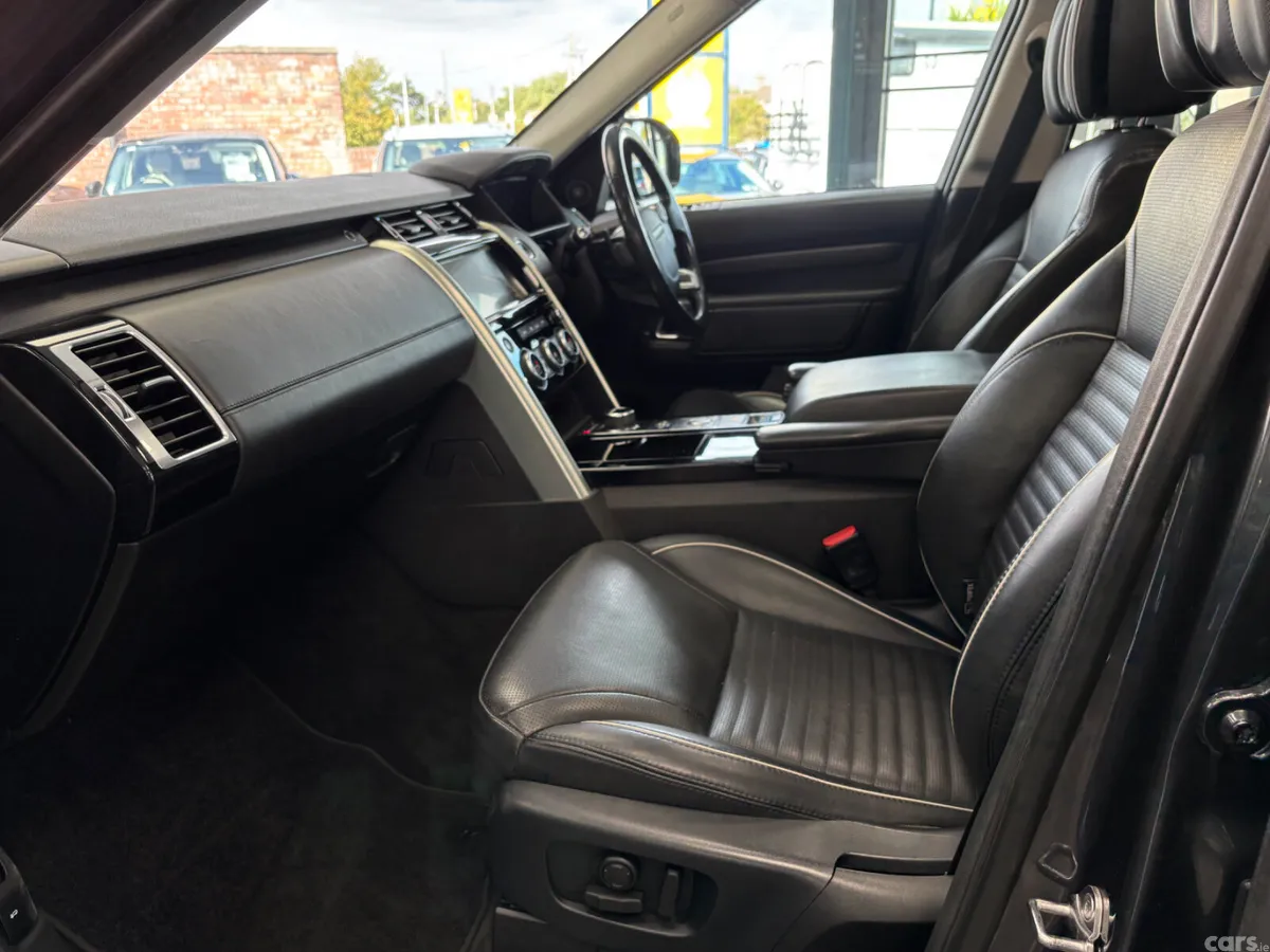 Land Rover Discovery SUV, Diesel, 2018, Grey