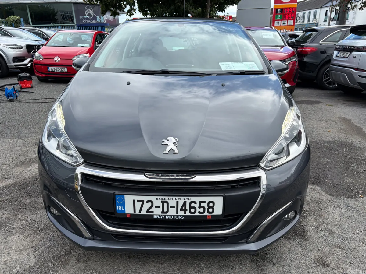 Peugeot 208 Hatchback, Diesel, 2017, Grey