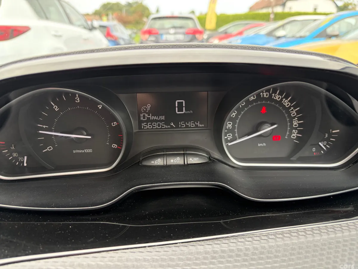 Peugeot 208 Hatchback, Diesel, 2017, Grey
