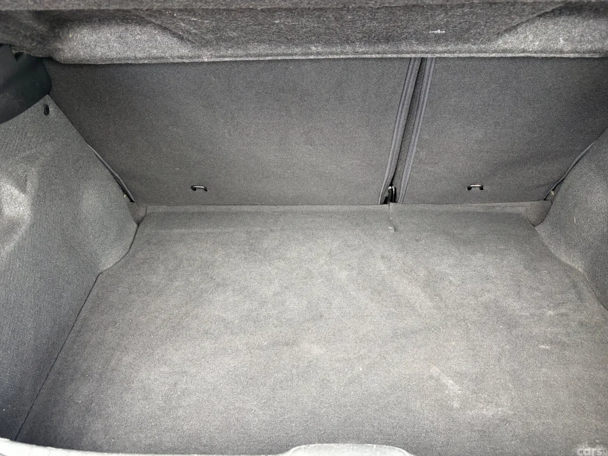Peugeot 208 Hatchback, Diesel, 2017, Grey