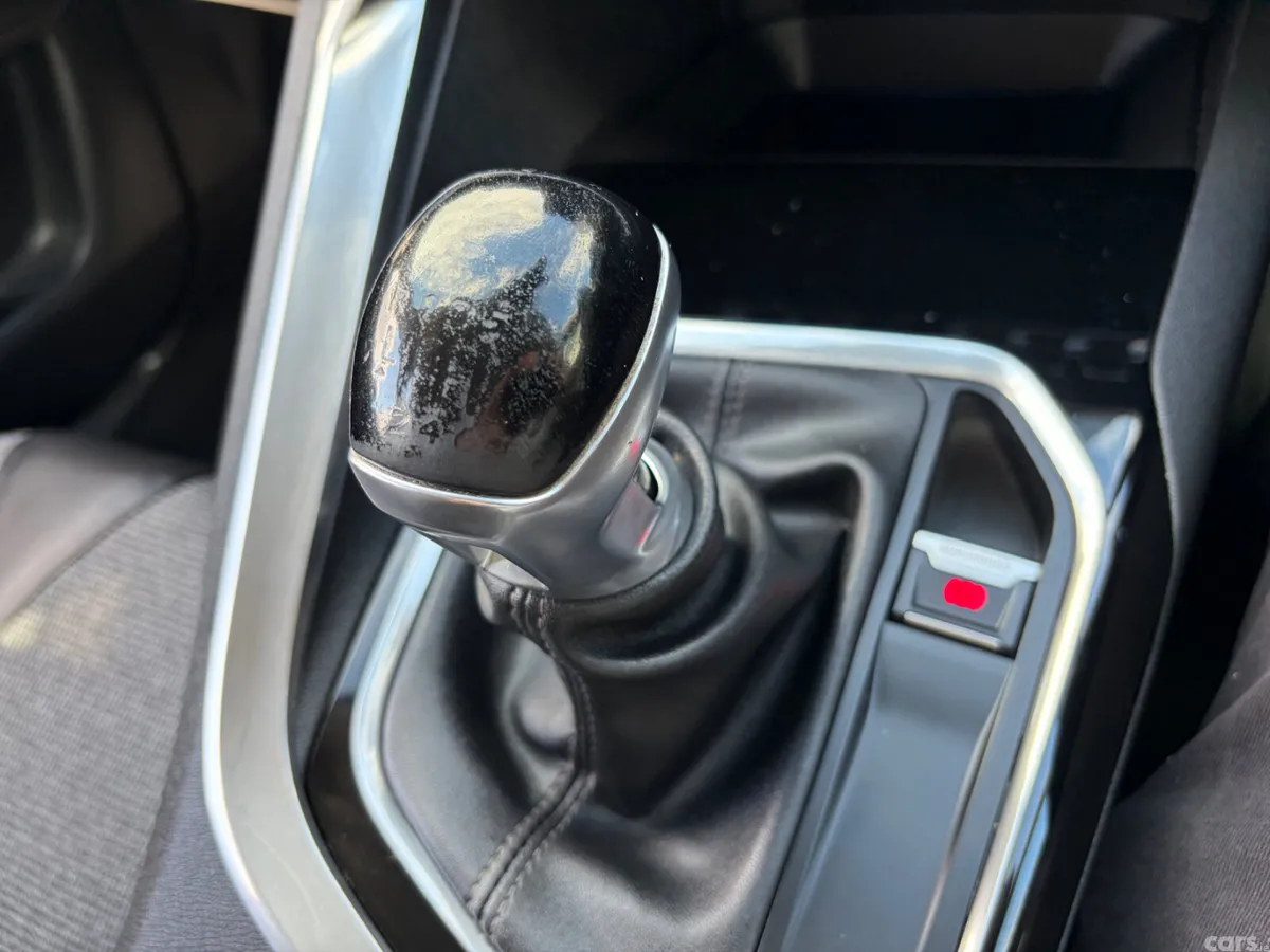 Peugeot 3008 MPV, Petrol, 2018, Grey
