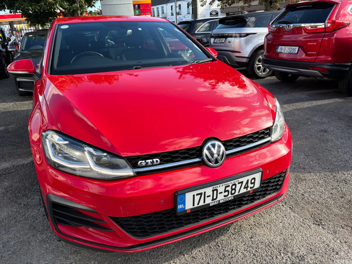 Volkswagen Golf Hatchback, Diesel, 2017, Red