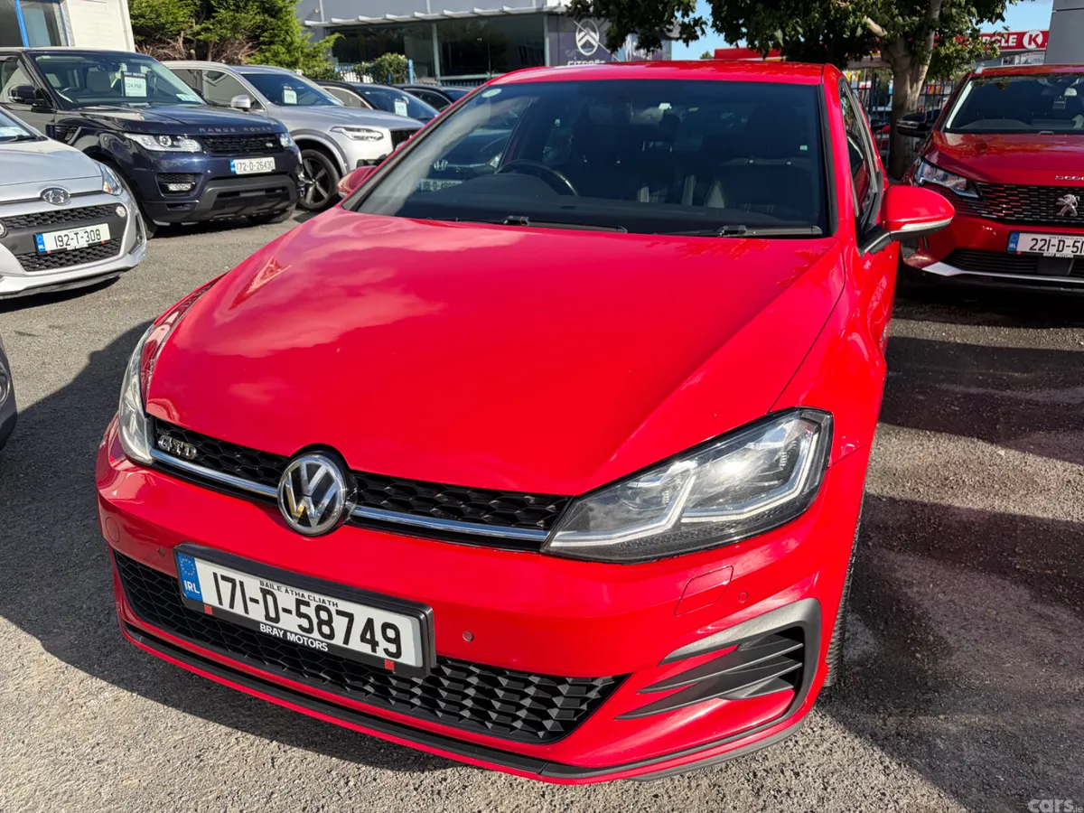 Volkswagen Golf Hatchback, Diesel, 2017, Red