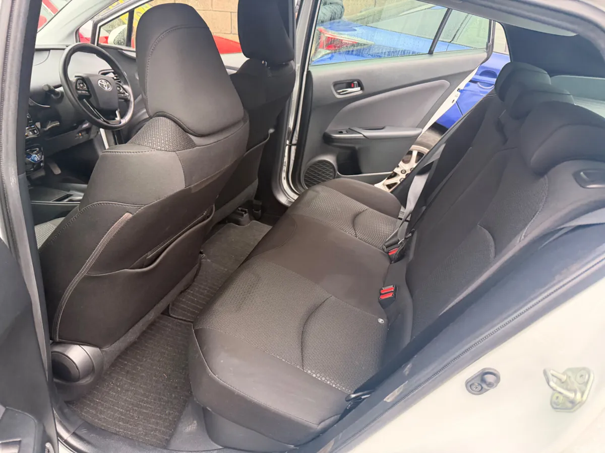 Toyota Prius Hatchback, Petrol Hybrid, 2022, White