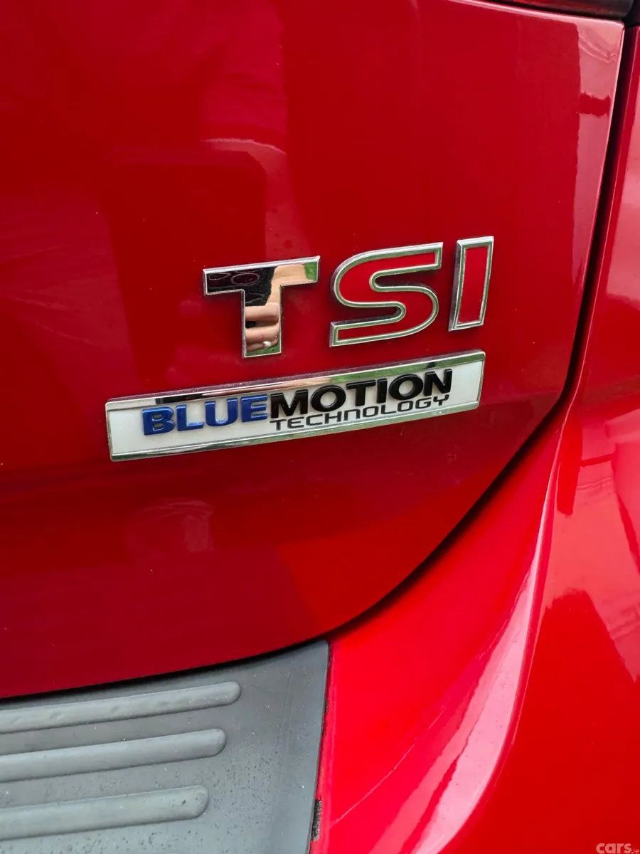 Volkswagen Golf Hatchback, Petrol, 2015, Red