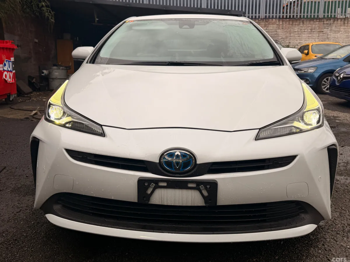 Toyota Prius Hatchback, Petrol Hybrid, 2022, White