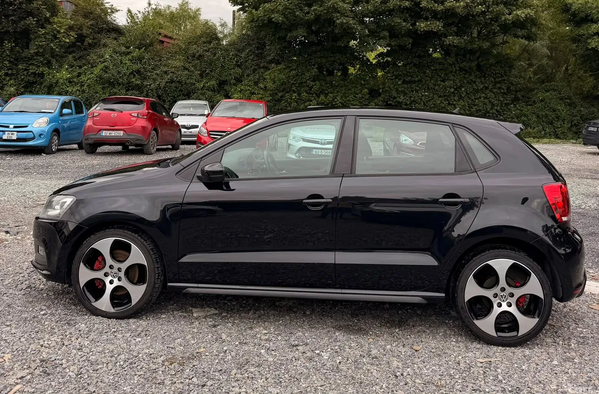 Volkswagen Polo Hatchback, Petrol, 2013, Black