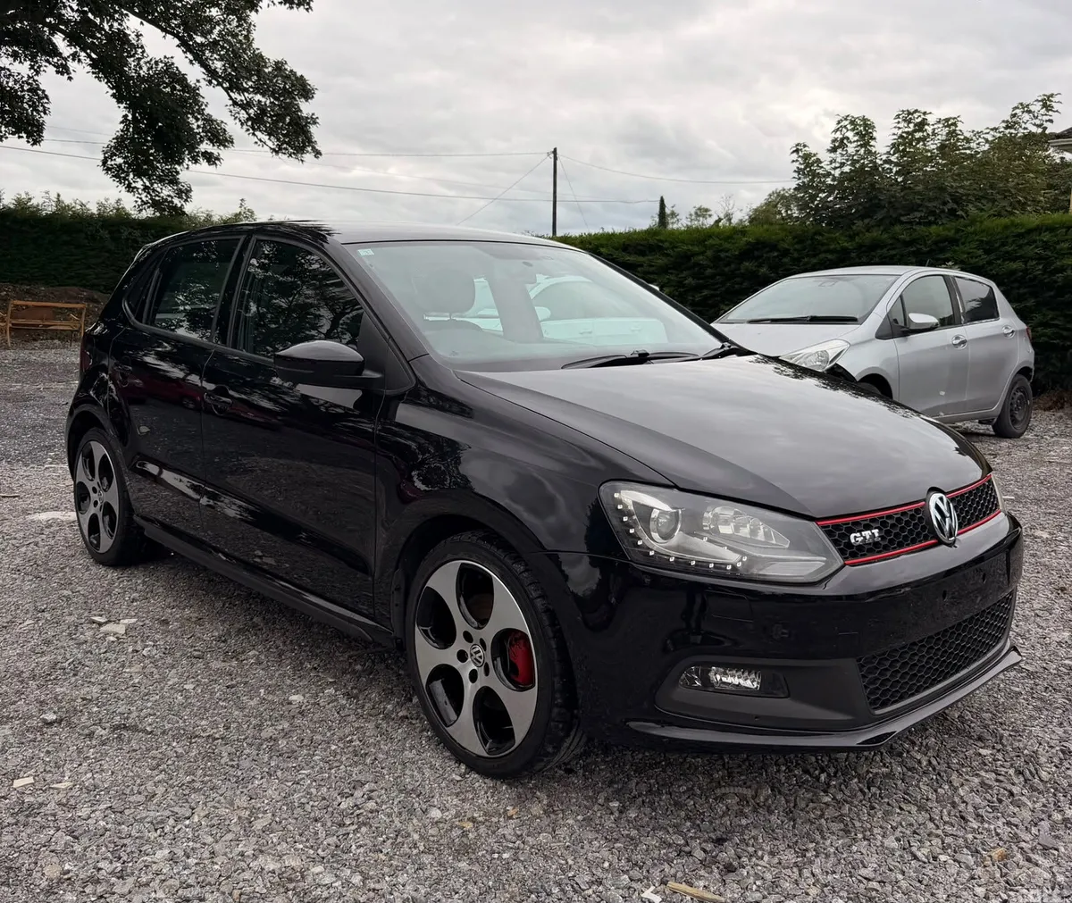 Volkswagen Polo Hatchback, Petrol, 2013, Black