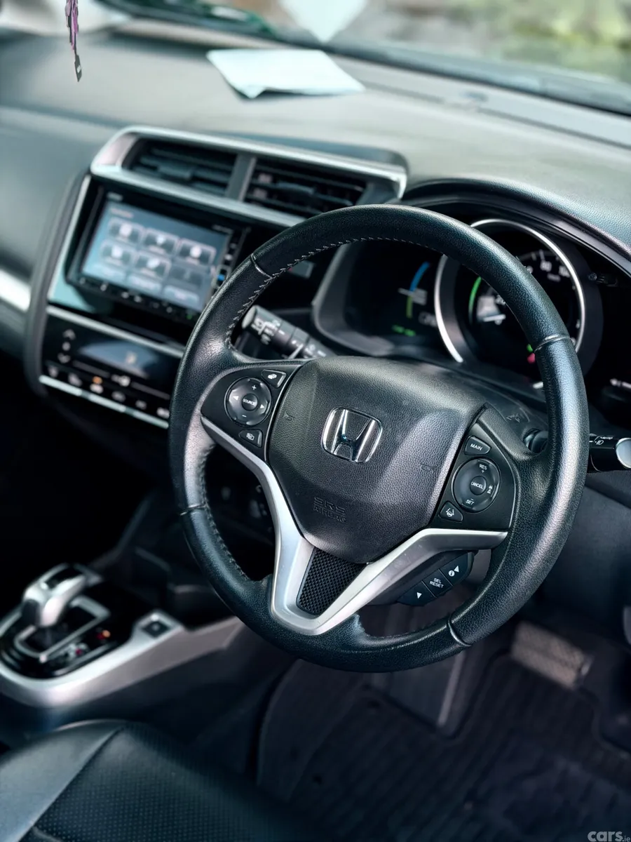 Honda Fit Hatchback, Petrol Hybrid, 2019, Silver