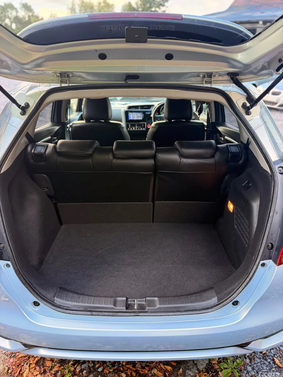 Honda Fit Hatchback, Petrol Hybrid, 2019, Silver