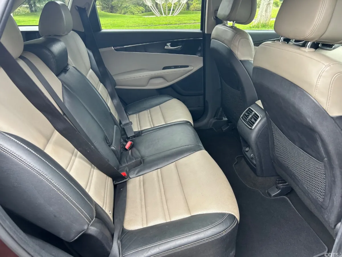 Kia Sorento SUV, Diesel, 2017, Red