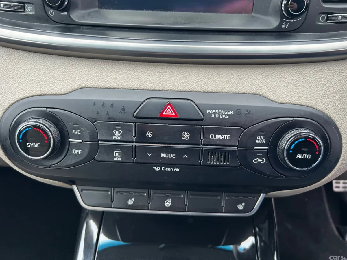 Kia Sorento SUV, Diesel, 2017, Red