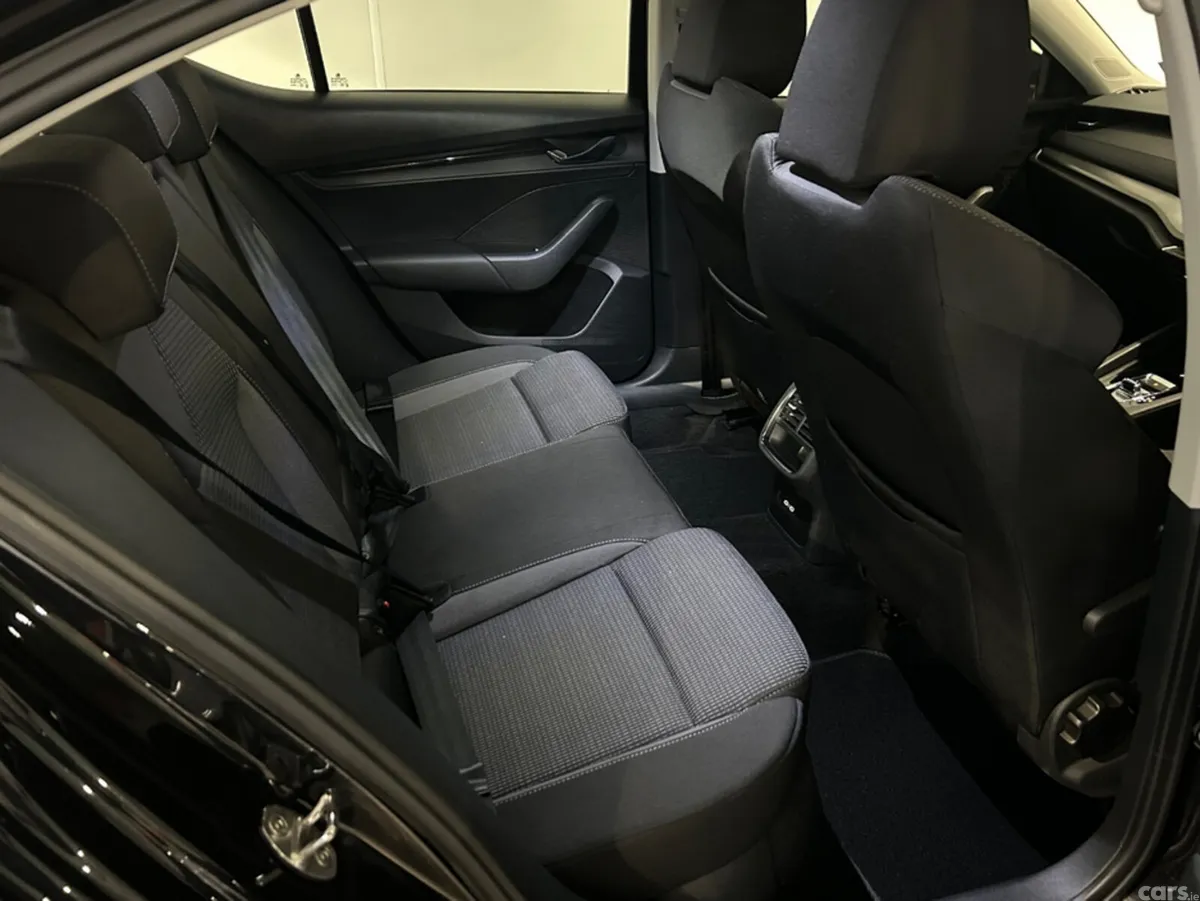 Skoda Octavia Hatchback, Diesel, 2023, Black
