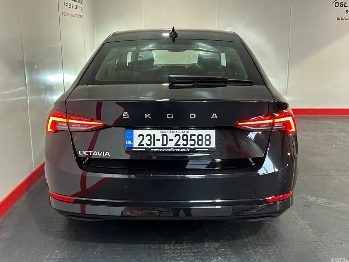 Skoda Octavia Hatchback, Diesel, 2023, Black