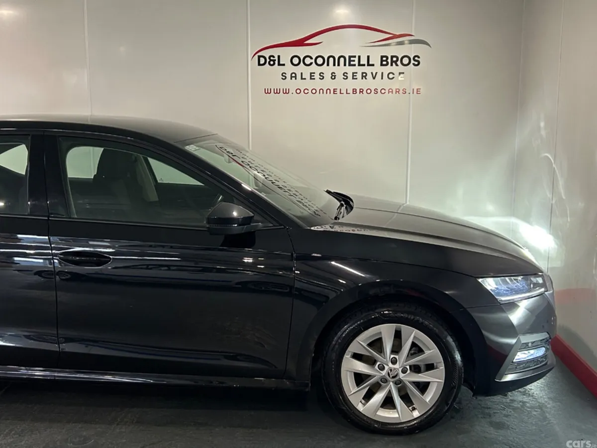Skoda Octavia Hatchback, Diesel, 2023, Black