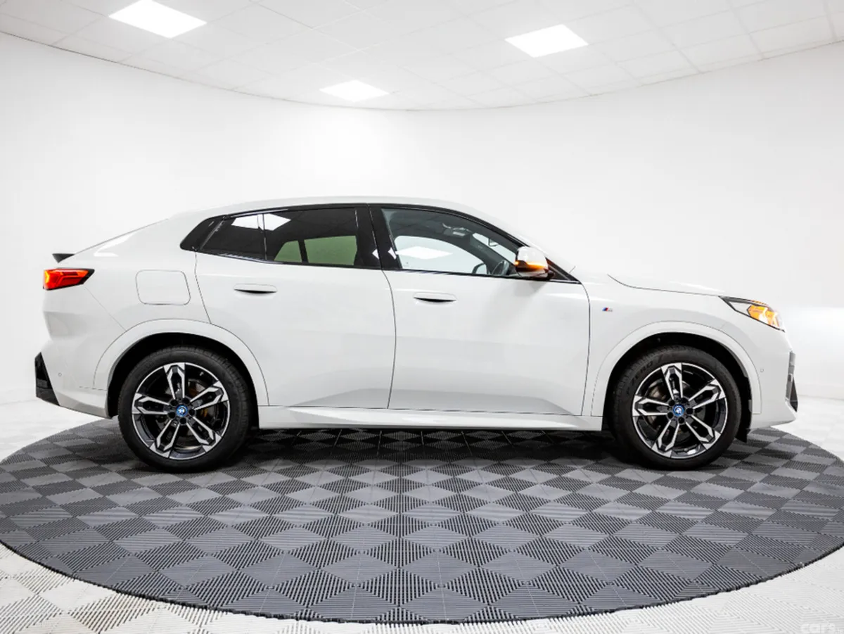 BMW X2 Estate, Electric, 2024, White