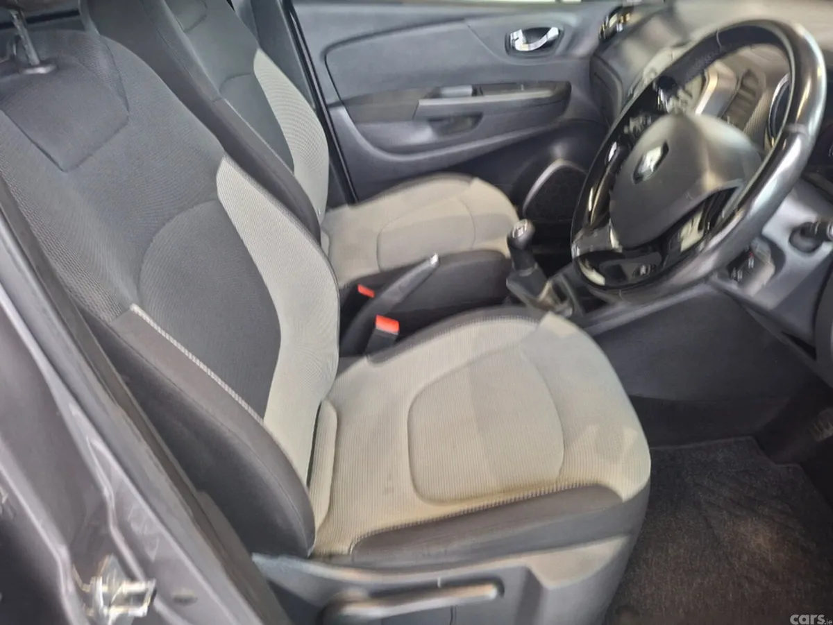 Renault Captur Hatchback, Diesel, 2016, Grey