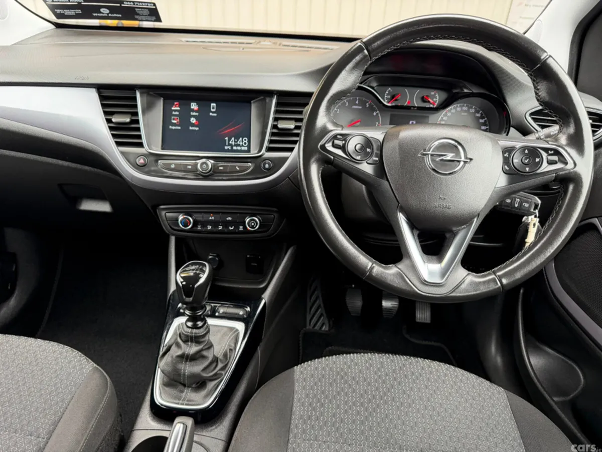 Opel Crossland X MPV, Petrol, 2023, White