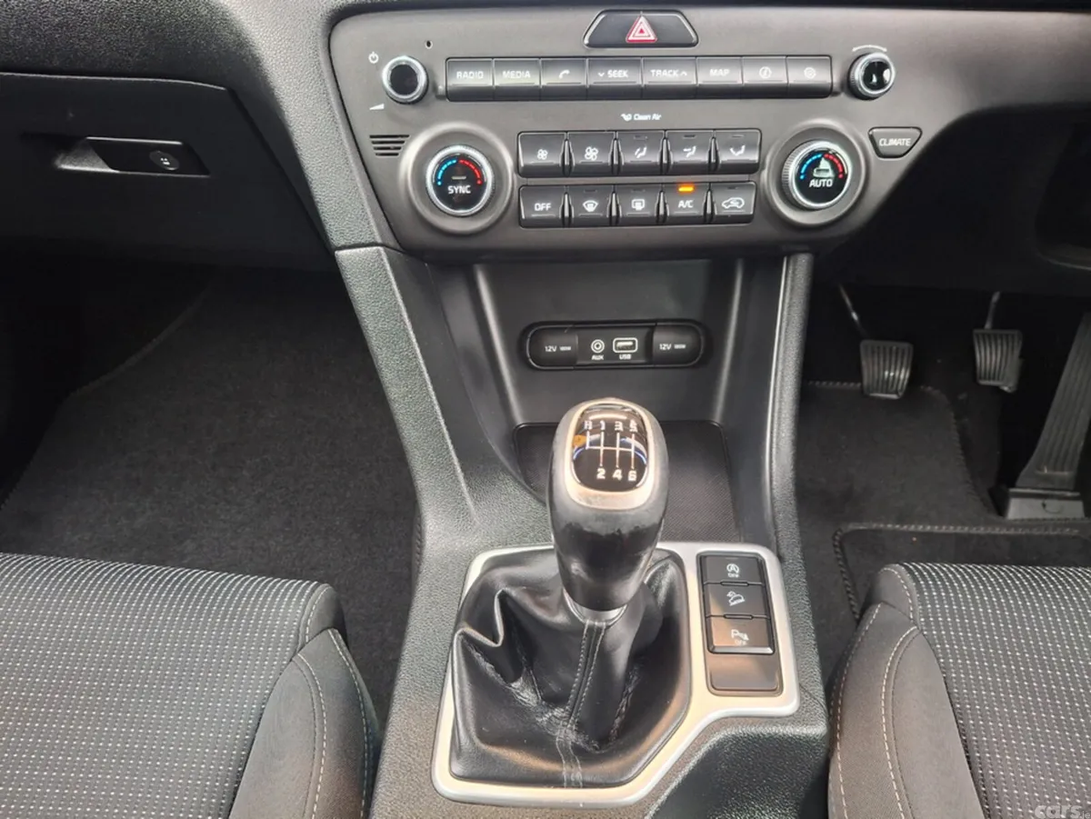 Kia Sportage MPV, Diesel, 2017, White