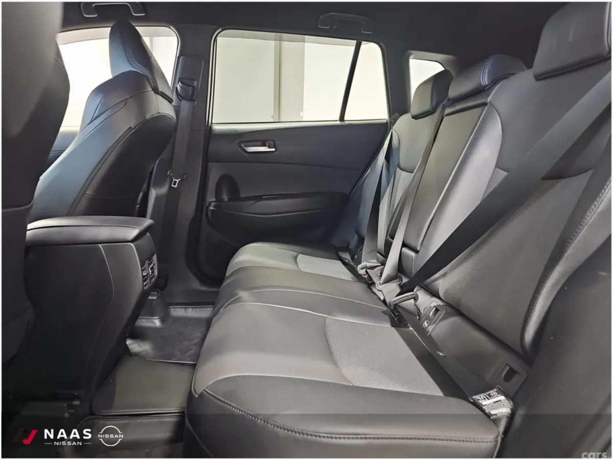 Toyota Corolla Cross MPV, Petrol Hybrid, 2023, White