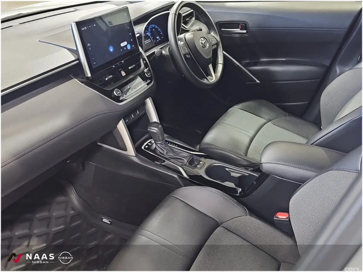 Toyota Corolla Cross MPV, Petrol Hybrid, 2023, White