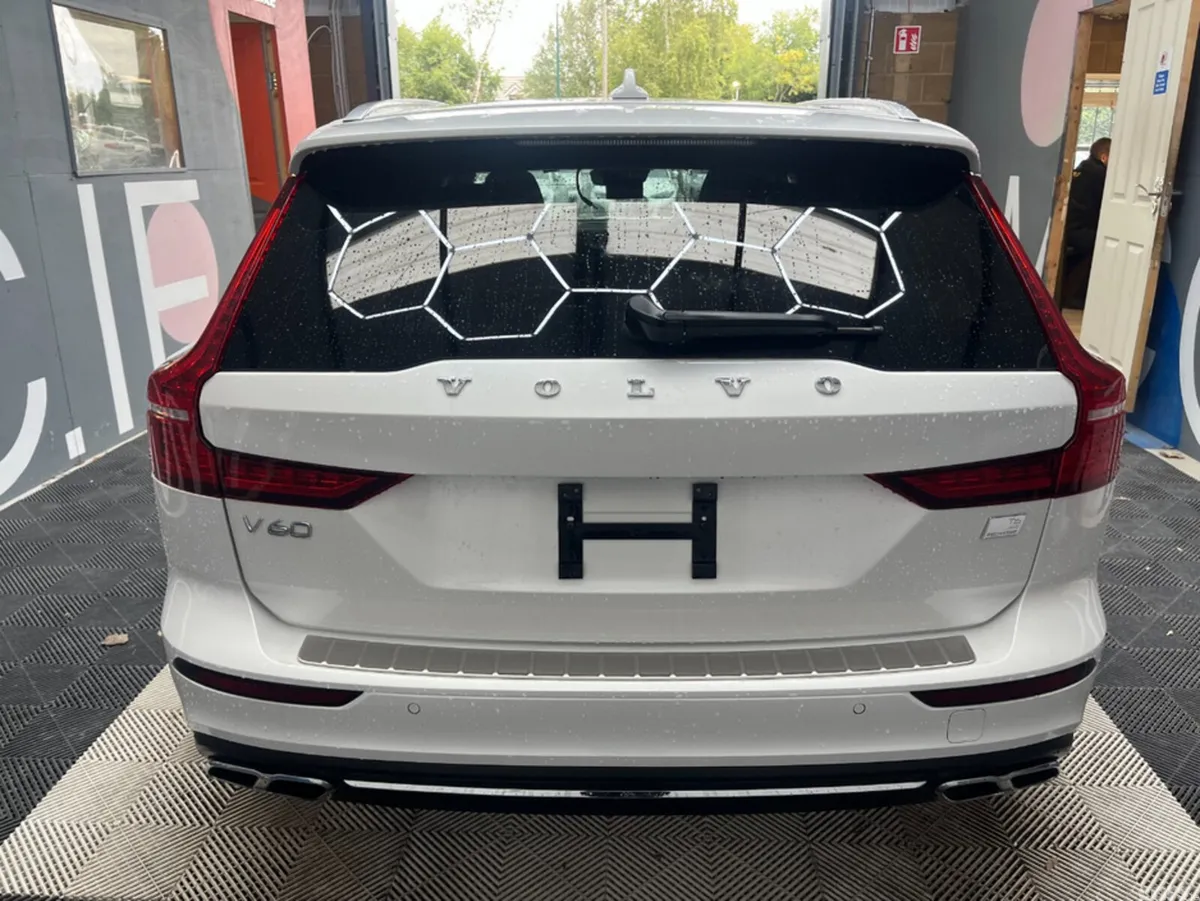 Volvo V60 Estate, Petrol Hybrid, 2020, White