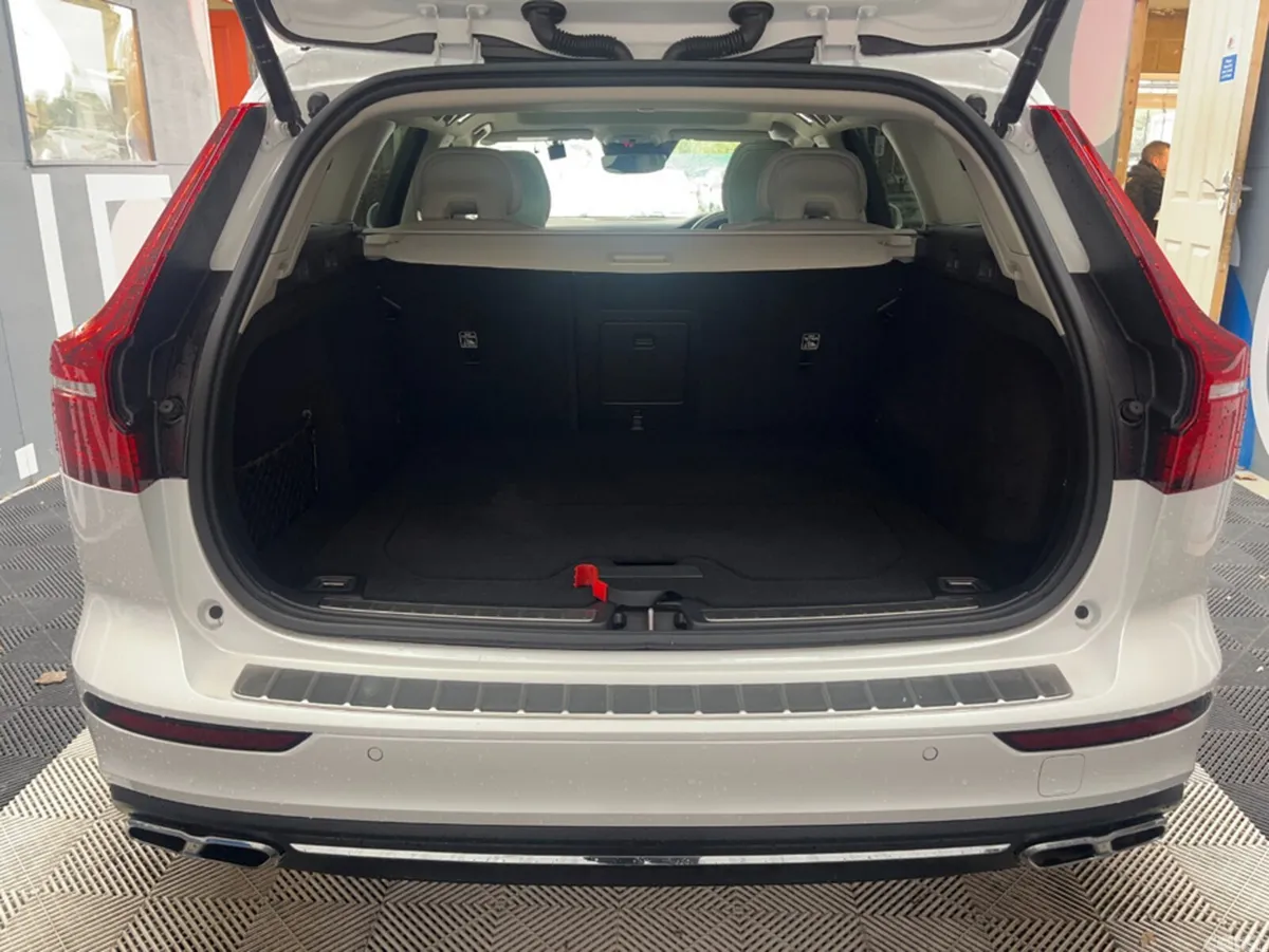 Volvo V60 Estate, Petrol Hybrid, 2020, White