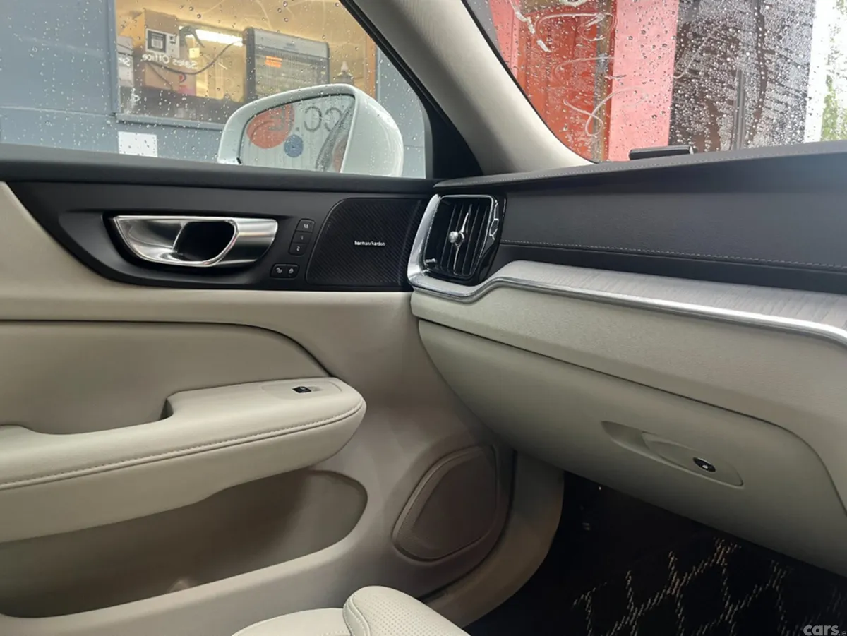 Volvo V60 Estate, Petrol Hybrid, 2020, White