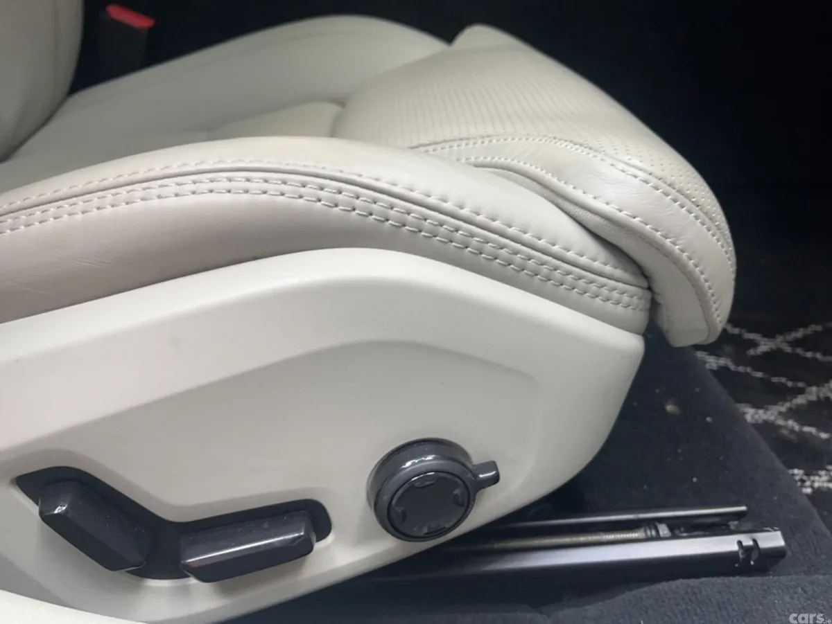 Volvo V60 Estate, Petrol Hybrid, 2020, White