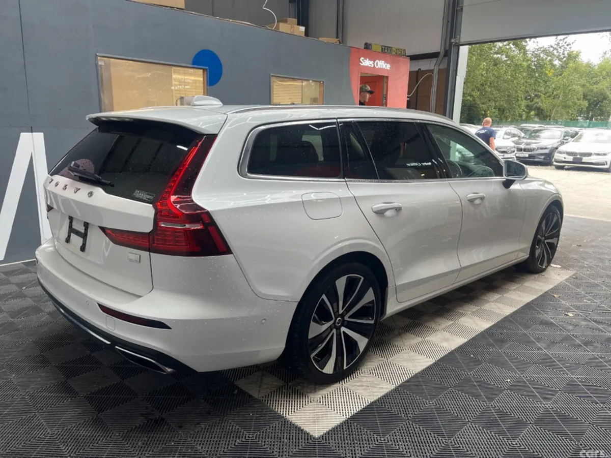 Volvo V60 Estate, Petrol Hybrid, 2022, White