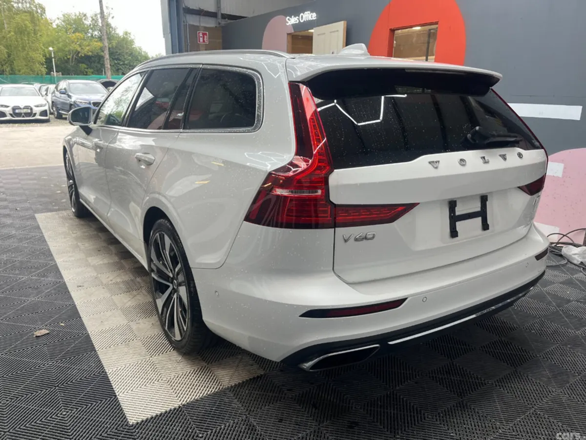 Volvo V60 Estate, Petrol Hybrid, 2022, White