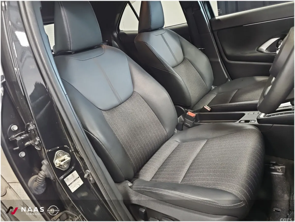 Toyota Yaris Cross MPV, Petrol Hybrid, 2023, Black