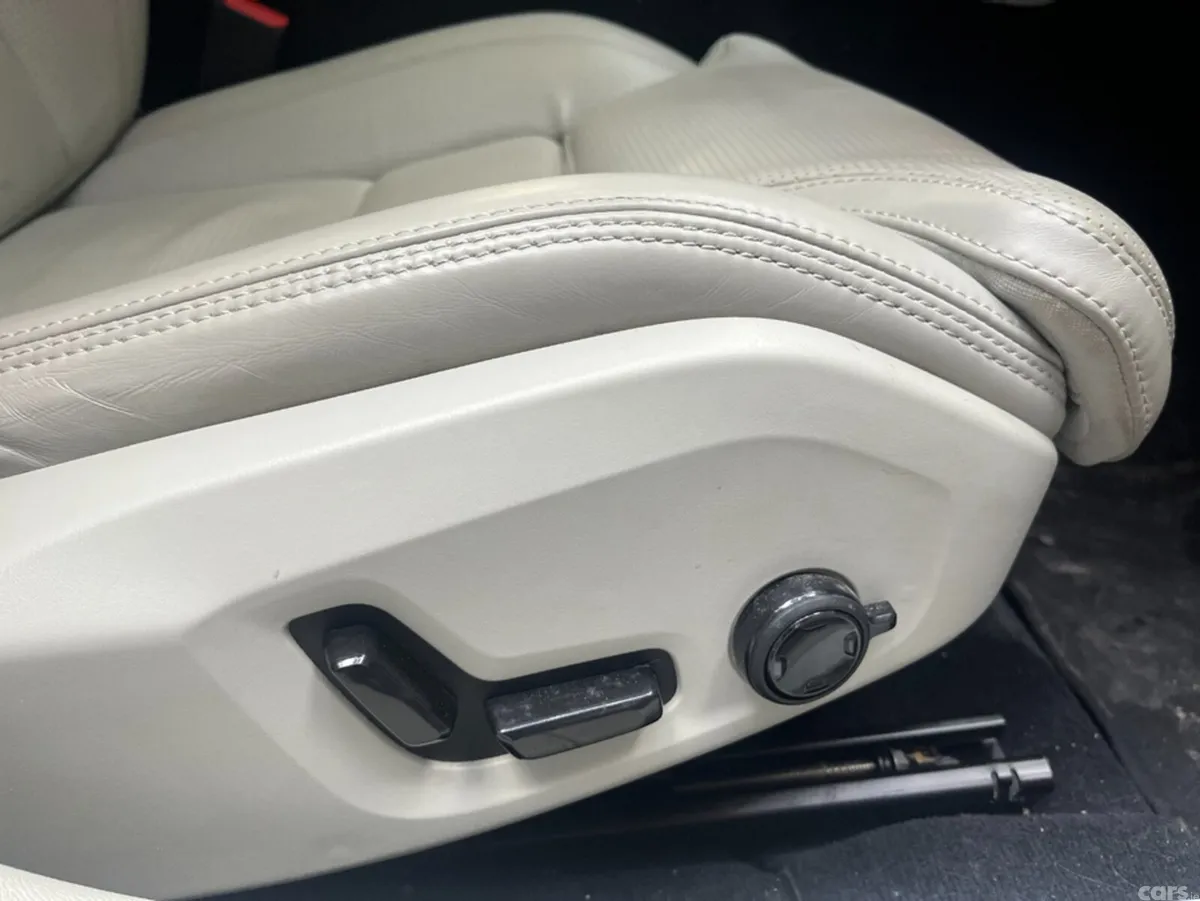 Volvo V60 Estate, Petrol Hybrid, 2022, White
