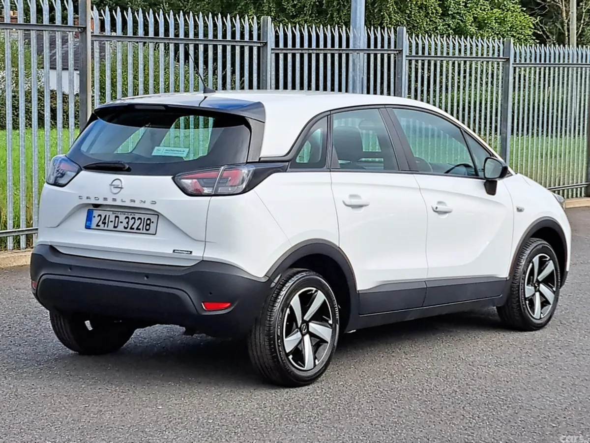 Opel Crossland SUV, Petrol, 2024, White