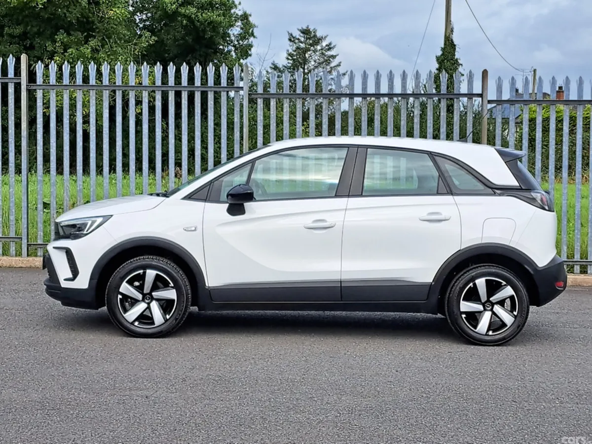 Opel Crossland SUV, Petrol, 2024, White