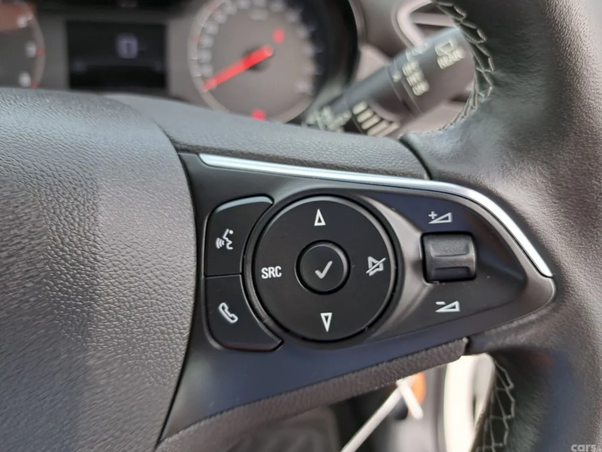 Opel Crossland SUV, Petrol, 2024, White