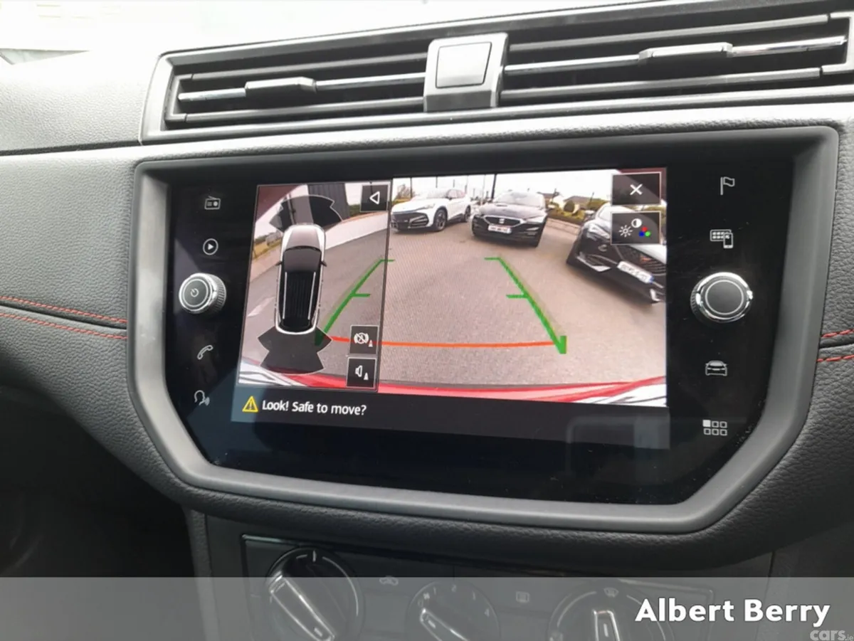 SEAT Arona Hatchback, Petrol, 2020, Red