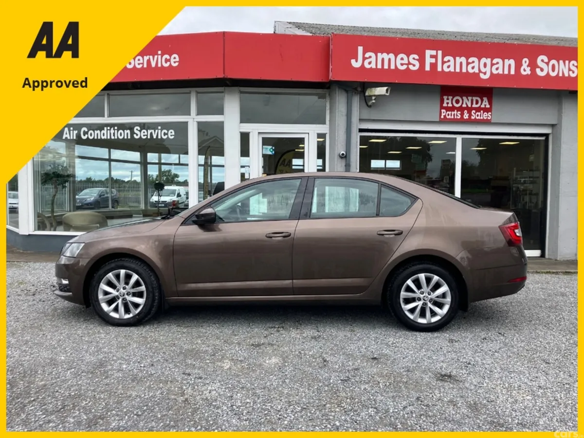 Skoda Octavia Hatchback, Diesel, 2019, Brown